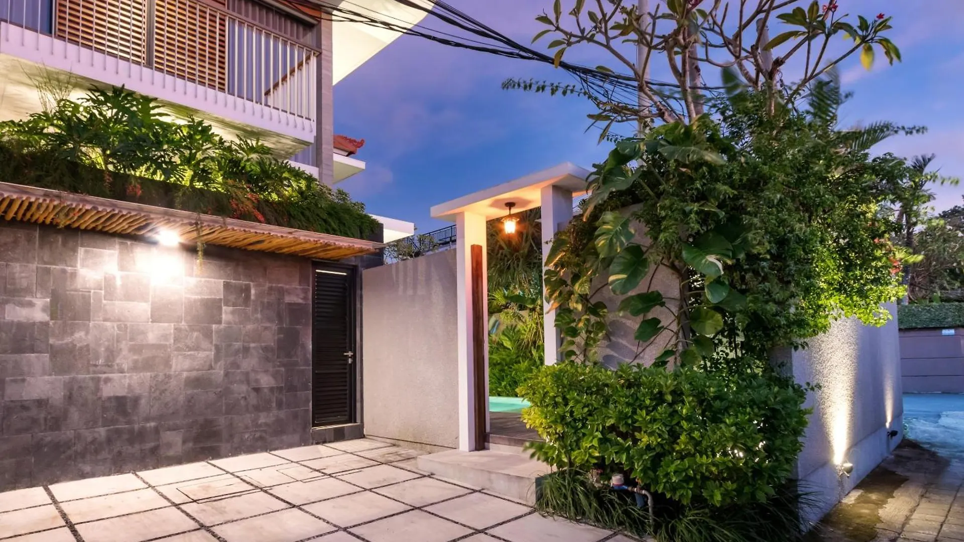 Swan Villa R Seminyak