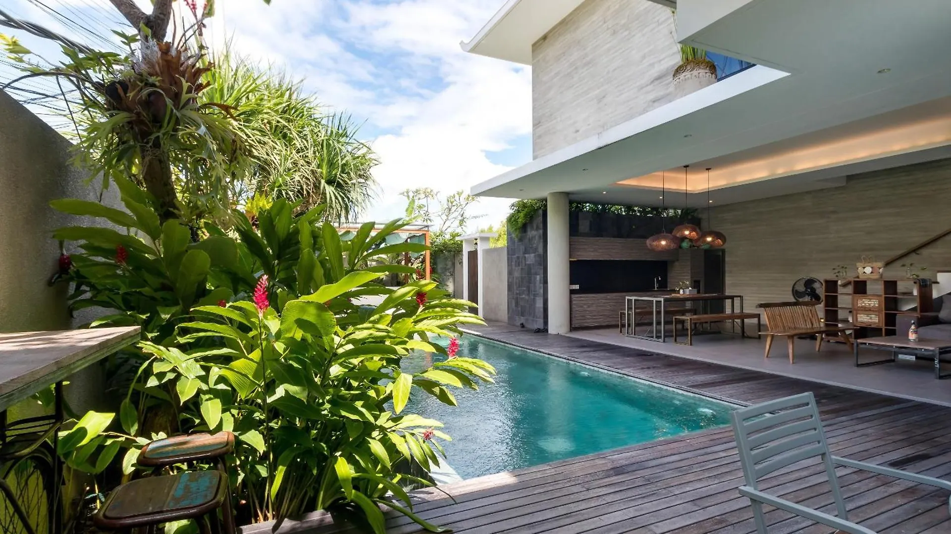 Swan Villa R Seminyak