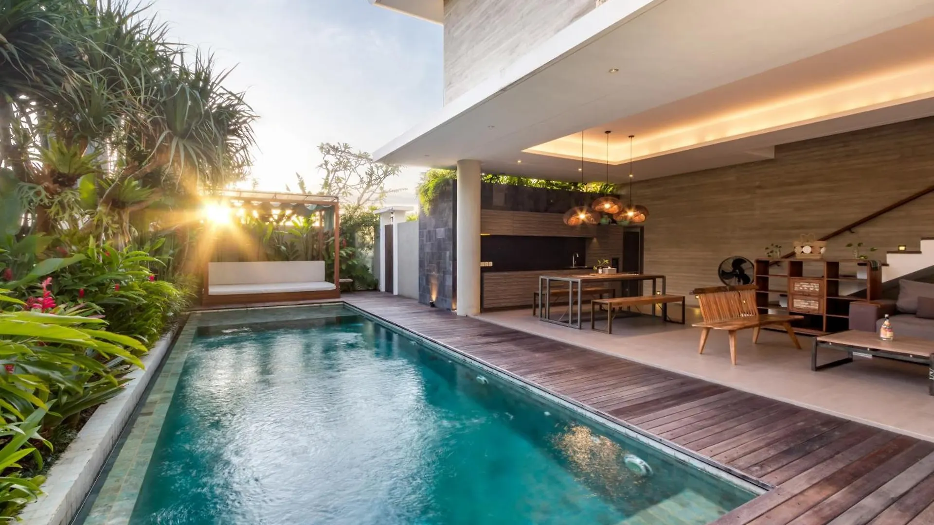 Swan Villa R Seminyak